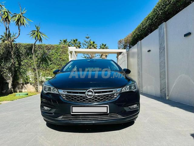 Opel Astra Diesel Manuelle 2019 à Casablanca