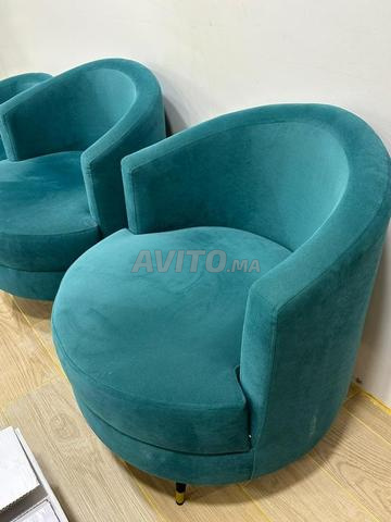 fauteuils (3 â 500 dhs l'unité) bleu turquoise