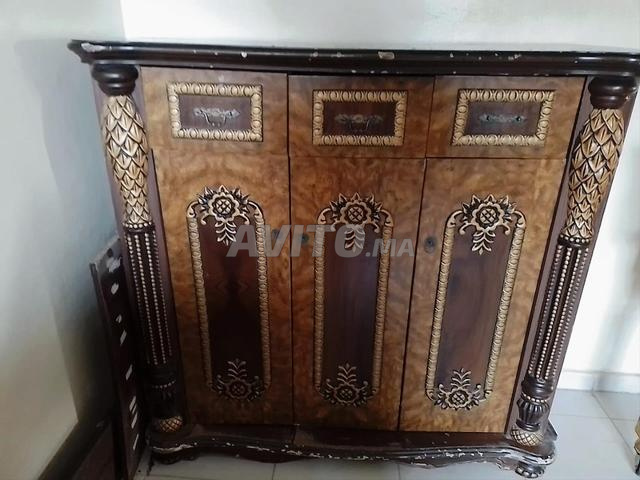 Placard en bois au design classique magnifique