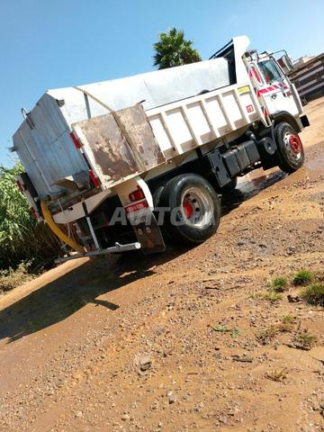 شاحنة مليحة رونو 160 موتور 210 ثمن 23 ب ستيرنا