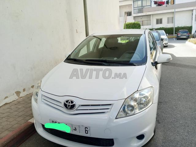 Toyota auris essence km 63000