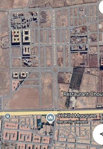 Terrain Mhamid en face école Chkili