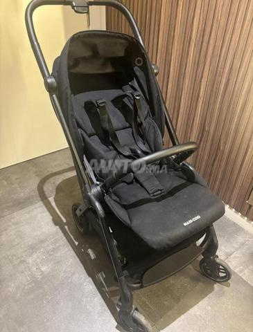 Vend une poussette maxi cosi