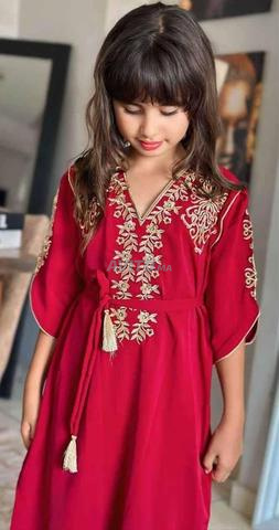 Caftan filles قفطان بنات صغار رائع بالطرزة