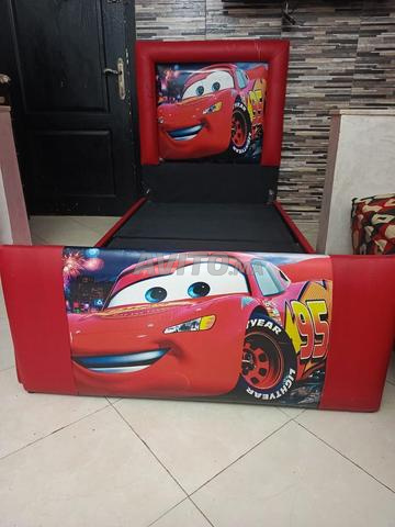 سرير أطفال - سرير أطفال