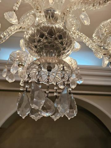 نجفة من الكريستال، 6 مصابيح بحالة جيدة