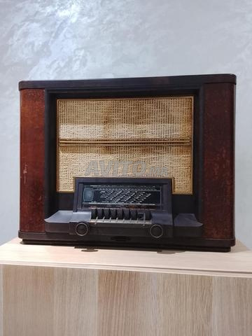 راديو تحف بحالة ممتازة للبيع