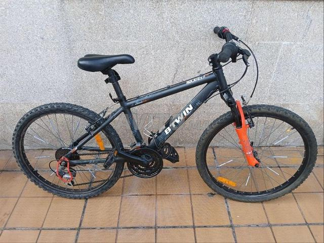 دراجة B 'twin Rockrider junior مقاس 24 بوصة