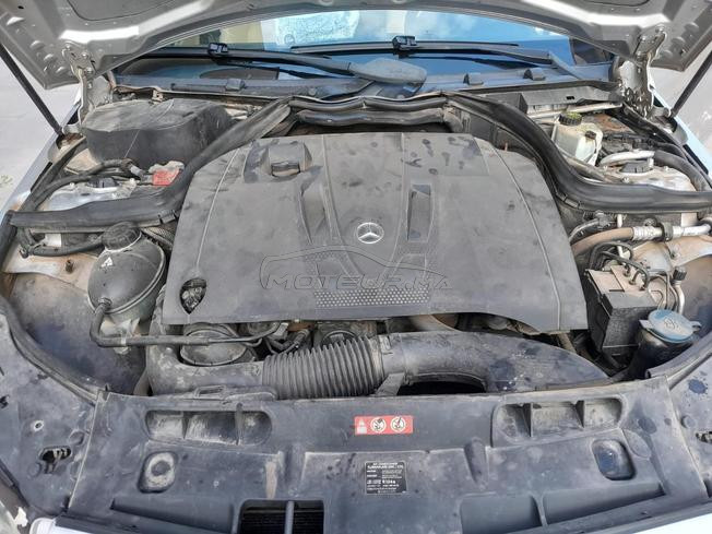 Mercedes-Benz 220 Diesel Manuelle 2008 à Bouznika