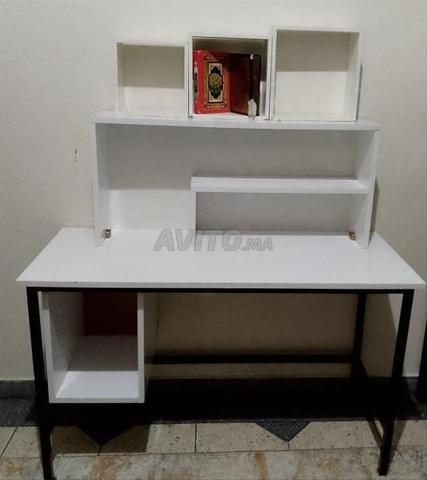 مكتب مستعمل للدراسة