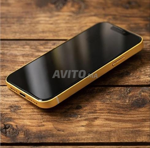 iPhone 14 Normal officiel 128Go 88