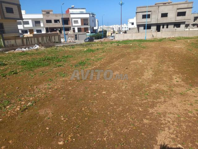 Terrain équipé sans intermédiaire