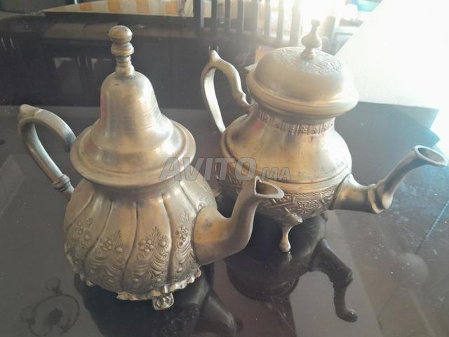 براد منقوش من الفضة