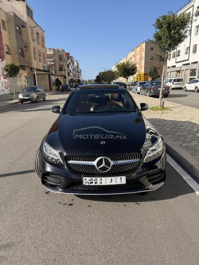 Mercedes-Benz 220 Diesel Automatique 2020 à Salé