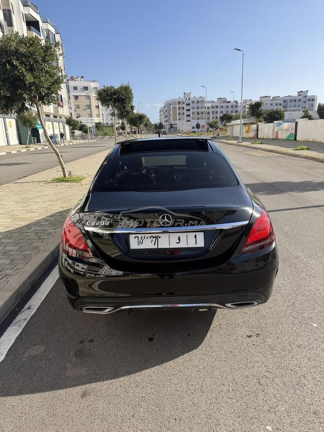 Mercedes-Benz 220 Diesel Automatique 2020 à Salé
