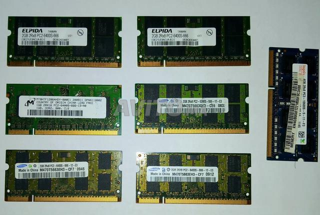 6 barrettes de RAM DDR2 et une barrette de 4GB RAM DDR4