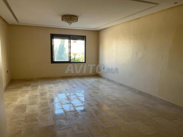 شقة 180م في إقامة مغلقة في كاليفورني - 2