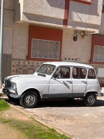 R4 مازالت جديدة لي بغاها مرحبا