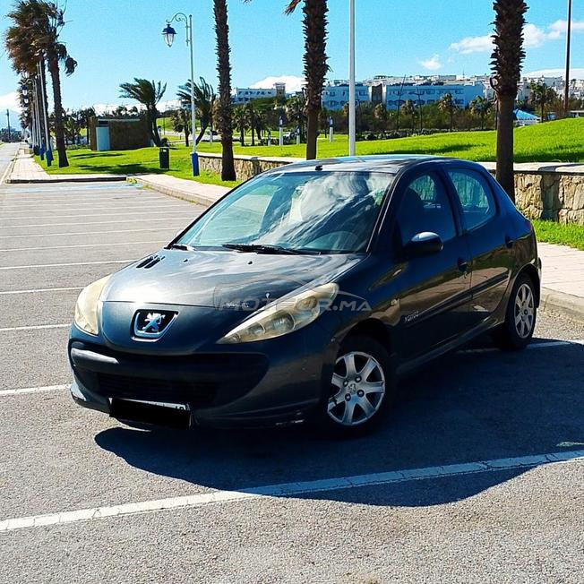 Peugeot 206 plus Essence Modèle 2012 Très bon état