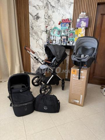 عربة أطفال Jane