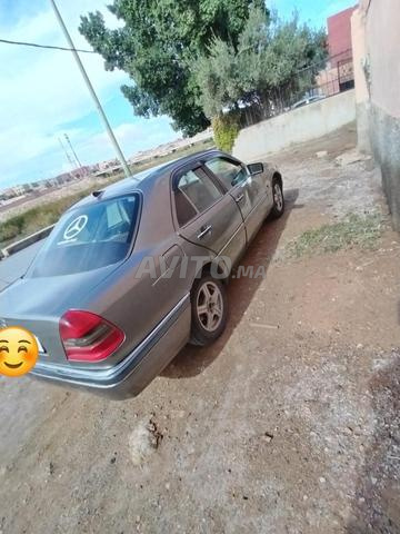 Mercedes 220 à vendre