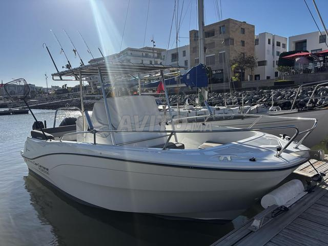 قارب JEANNEAU CAP CAMARAT 6.5 CC SERIE3 2025