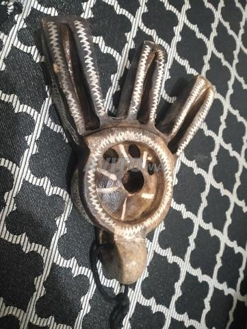 قطعة تراثية مغربية قديمة من الخشب – منحوتة يدوياً