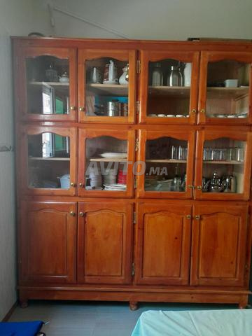 Armoire de rangement de vaisselle à vendre à un prix raisonnable