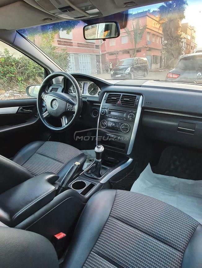 Mercedes classe B propre et faible kilométrage 
