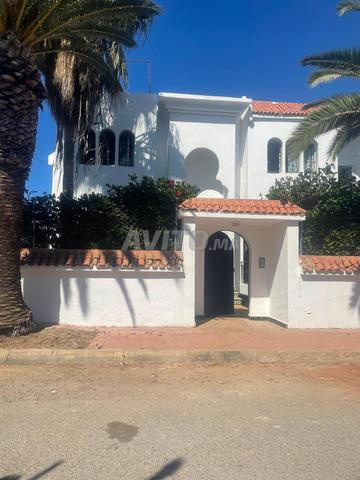 فيلا مفروشة في شاطئ الصخيرات