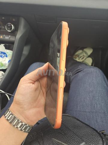 Iphone 17pro max 256 utilisé un mois