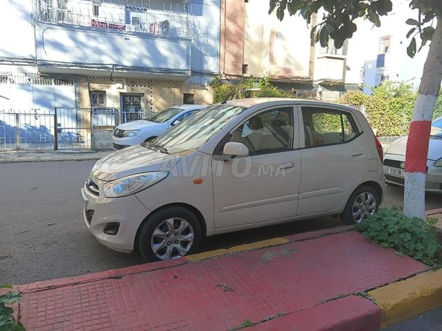 i10 essence 2013 clima