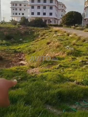 terrain 149 m²deux façades orienté vers le soleil