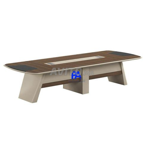 table réunion entreprise/bureau/chaise