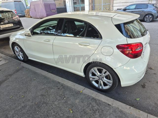 Mercedes-Benz 180 Diesel Automatique 2016