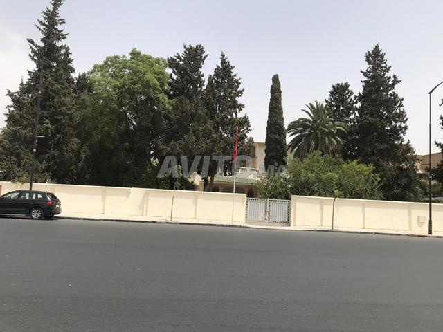 أرض 4367م2 R5 طريق إيموزار