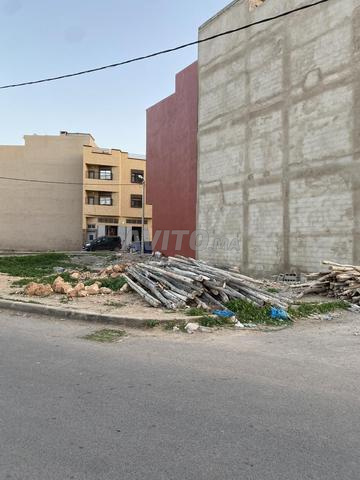 Terrain avec deux façades à vendre - 2