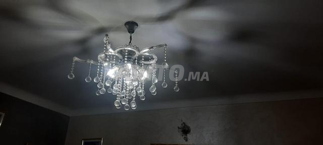 ثريات للبيع