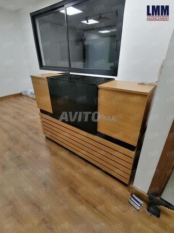 منضدة استقبال مقوسة - تصميم عصري