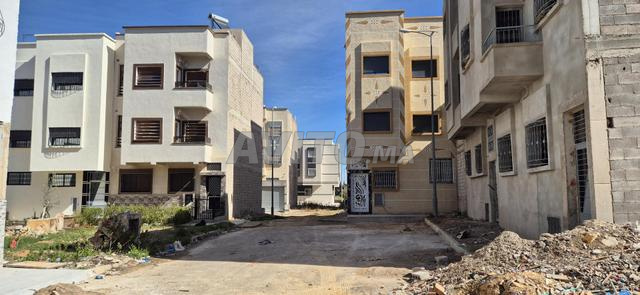 أرض R2 تجزئة عزيزة