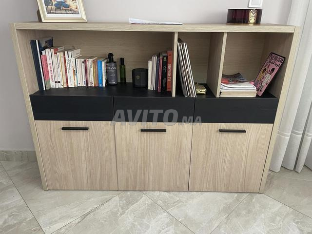 أثاث مكتبي أو صالون مع تخزين
