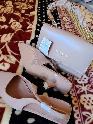 حقيبة وحذاء نسائي من فرنسا مشتراة بـ 700 درهم ما زالت جديدة