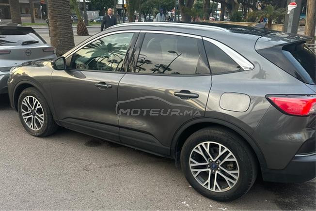 Ford Kuga Platinum 1ère main,18 000 km, état neuf 