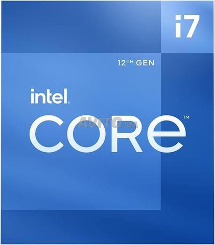 وحدة معالجة مركزية i7 الجيل الثاني عشر.