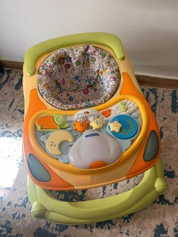 مشاية أطفال - حالة ممتازة، جاهزة للاستخدام