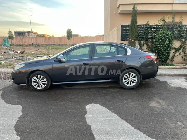 Renault Latitude Diesel Manuelle 2011 à Marrakech