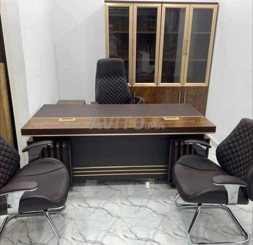 مكتب رئاسي عالي الجودة