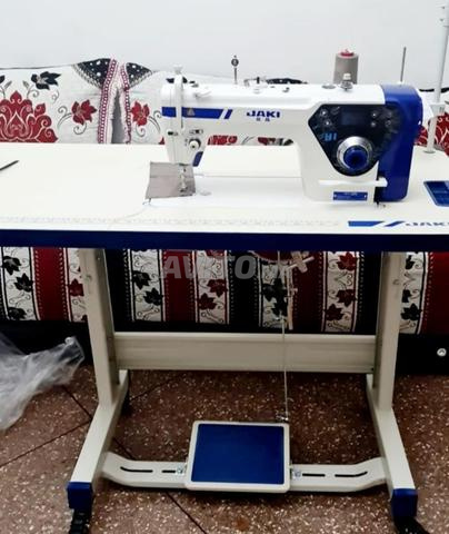 Machine à coudre, marque Jaki