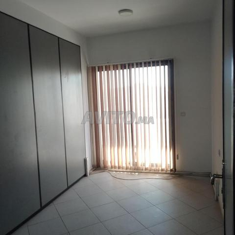 bureau 111m bien situé bd abdelmoumen tram - 2