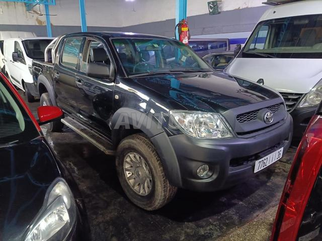 Toyota Hilux 4x4 double cabines à Fès